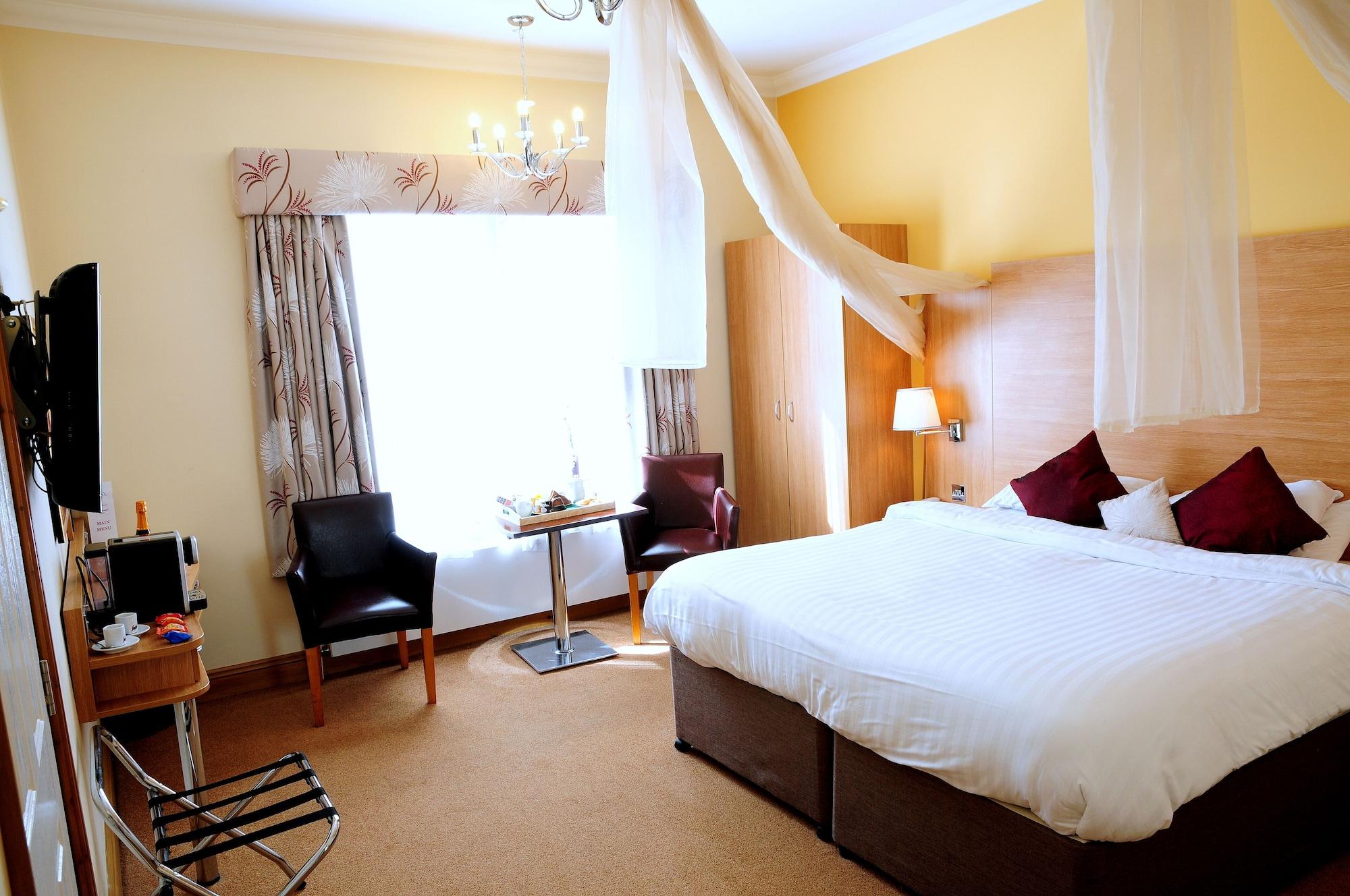 The Queensgate Hotel Peterborough Bagian luar foto