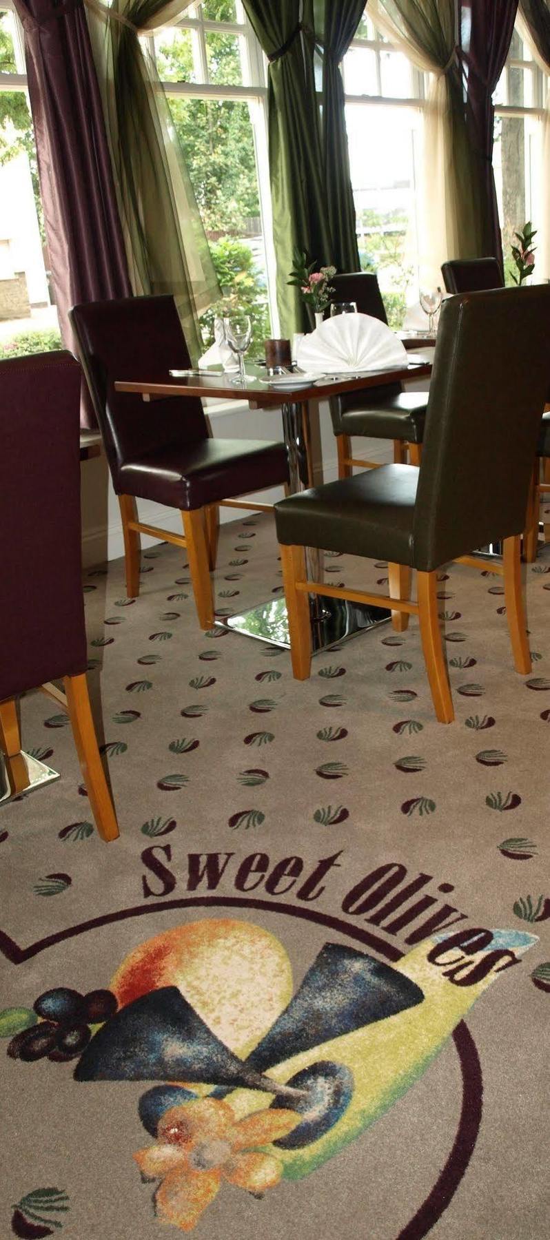 The Queensgate Hotel Peterborough Bagian luar foto