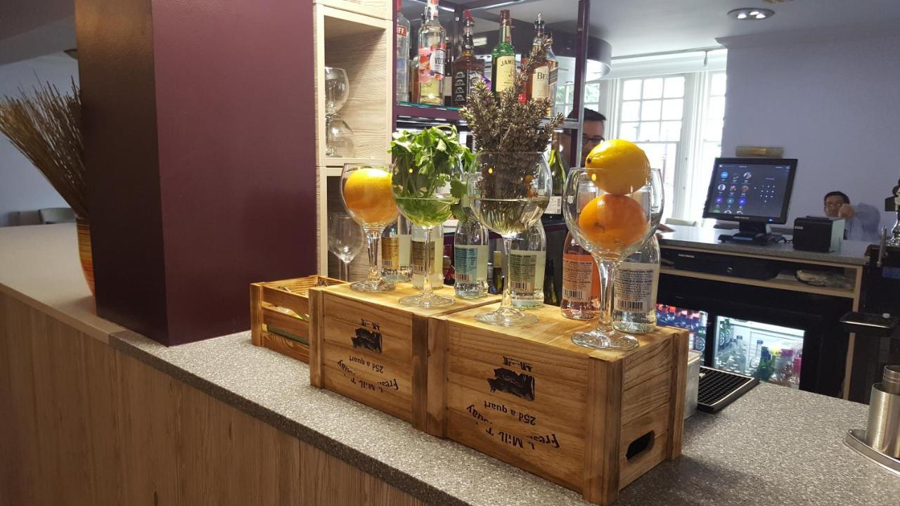 The Queensgate Hotel Peterborough Bagian luar foto