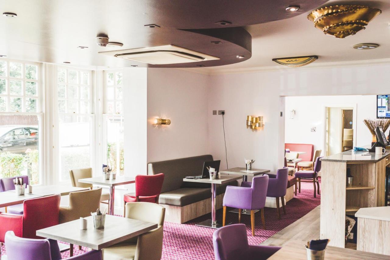 The Queensgate Hotel Peterborough Bagian luar foto